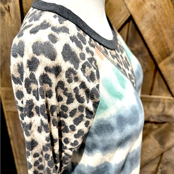 NWOT Vanilla Bay Long Sleeve Tie Dye & Leopard Top - Picture 9 of 16